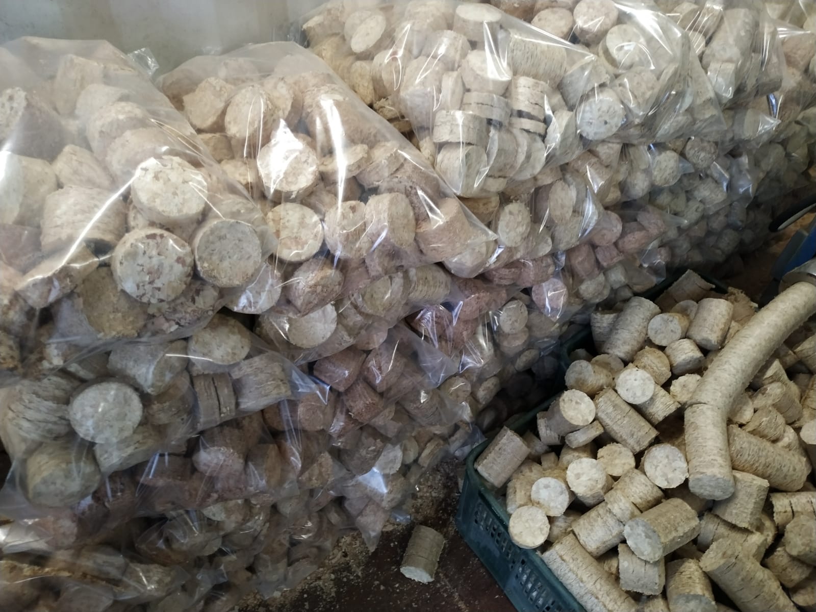Briquetas de Madera (Bolsa 8kg) – Aserradero Villa Colón